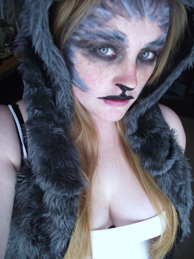 Halloween wolf makeup and Costume