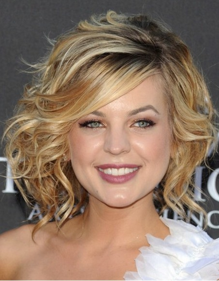 Curly Medium Length Hairstyles for Round Faces