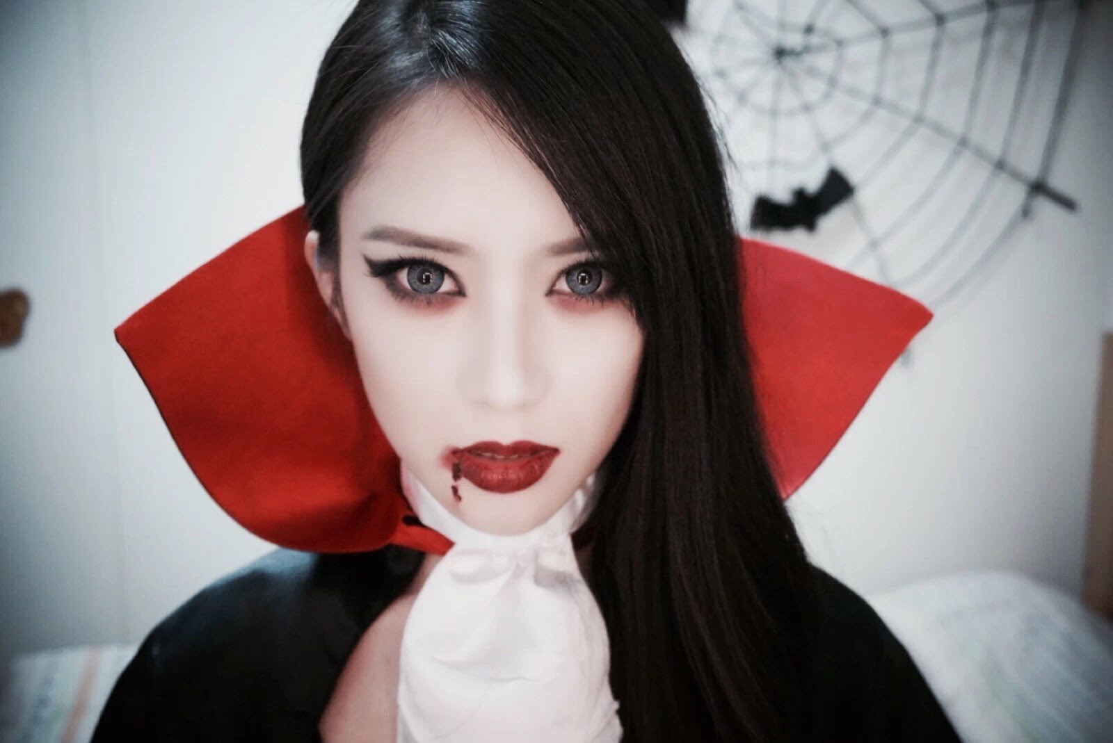 beautiful sexy vampire halloween makeup